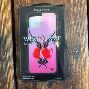 NIB Wildflowers iPhone 13 Case